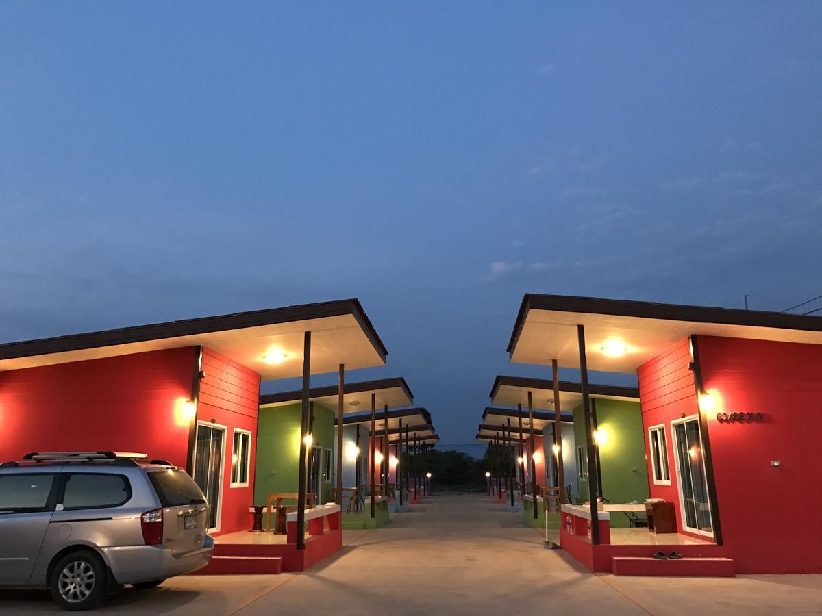 Piarnsri Resort Ban Chak Lao Luaran gambar